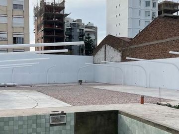 Departamento en venta de 2 dormitorios c/ cochera en Corrientes 30