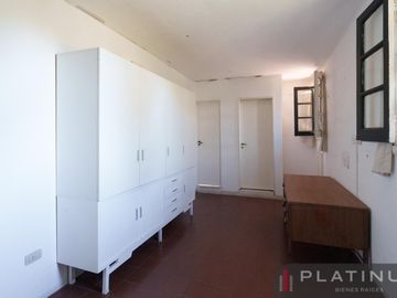 Gran Oportunidad !!! Hermosa Casa en Venta de 4 Dormitorios - Tablada Park