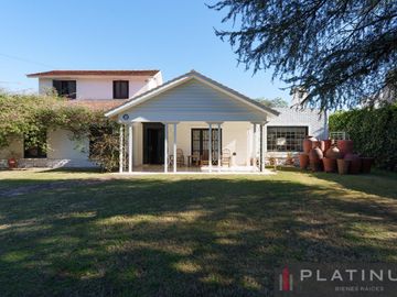 Gran Oportunidad !!! Hermosa Casa en Venta de 4 Dormitorios - Tablada Park