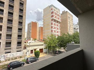 Hermoso departamento en venta en Caronti 152,