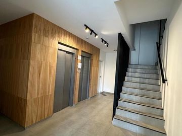 Hermoso departamento en venta en Caronti 152,