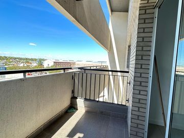 Hermoso departamento en Dorrego 532.