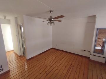 VENTA DEPARTAMENTO TIPO LOFT, CABALLITO, 2 PLANTAS, BALCON AL FRENTE, APTO CREDITO