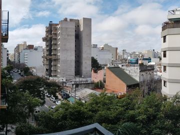 VENTA DEPARTAMENTO TIPO LOFT, CABALLITO, 2 PLANTAS, BALCON AL FRENTE, APTO CREDITO