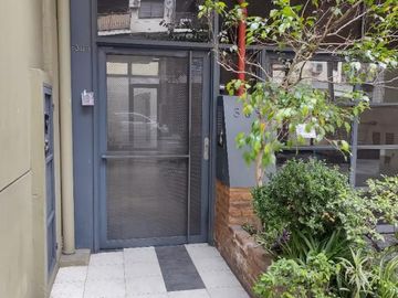 VENTA DEPARTAMENTO TIPO LOFT, CABALLITO, 2 PLANTAS, BALCON AL FRENTE, APTO CREDITO