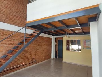 VENTA DEPARTAMENTO TIPO LOFT, CABALLITO, 2 PLANTAS, BALCON AL FRENTE, APTO CREDITO