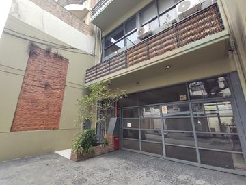 VENTA DEPARTAMENTO TIPO LOFT, CABALLITO, 2 PLANTAS, BALCON AL FRENTE, APTO CREDITO