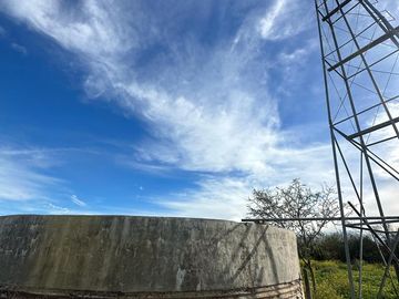 Productivo campo de 2400 hectáreas cerca de Medanos.
