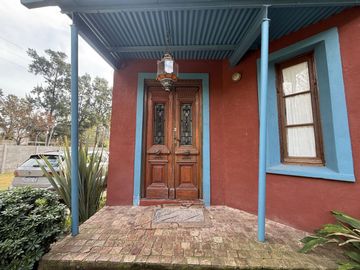 Casa con Piscina ubicada en el barrio La Bota - Benavidez