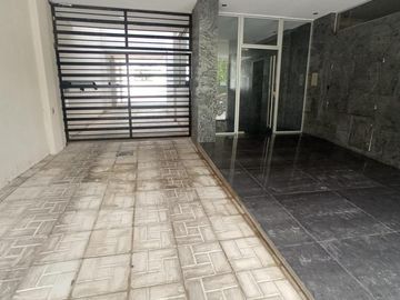 Departamento en venta de 2 dormitorios c/ cochera en Bahía Blanca