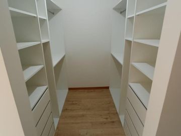 Departamento en venta de 2 dormitorios c/ cochera en Bahía Blanca
