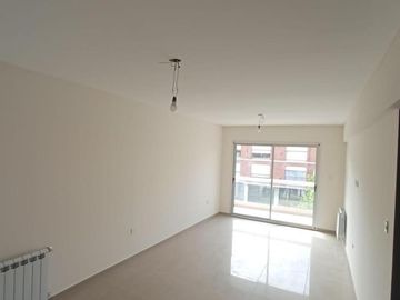 Departamento en venta de 2 dormitorios c/ cochera en Bahía Blanca