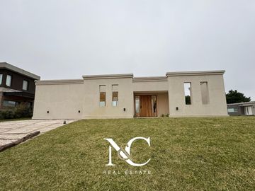 Casa en Alquiler en Costa Esmeralda