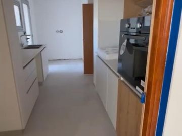 Excelente departamento en venta, en Corrientes 30.