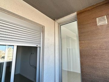 Departamento en venta de 1 dorm con balcón al frente