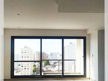 Excelente departamento semipiso con tres dormitorios, en construcción.