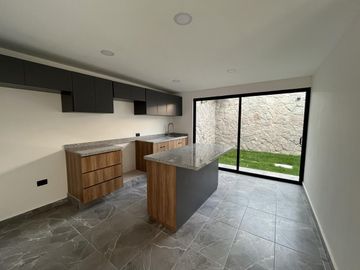 Casa en Venta en La Carcaña, San Pedro Cholula, Puebla