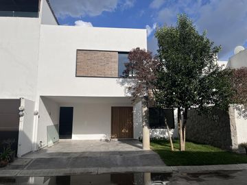 Casa en Venta en La Carcaña, San Pedro Cholula, Puebla