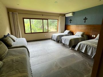 Bella y amplia casa con un gran huerto, en Ajijic