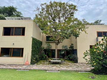 Bella y amplia casa con un gran huerto, en Ajijic