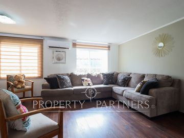 REMODELADA casa en barrio de Ciudad del Sol