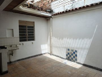 En venta casa para remodelar ubicada en el tradicional barrio Bretaña, Cali