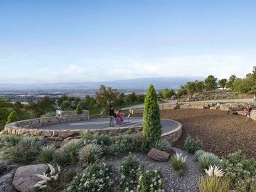 Casas de 3 niveles en Venta en ZIMALTÁ - Tlaquepaque