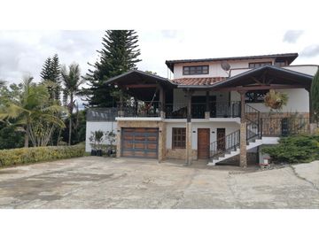 COD: 2327 - Casa campestre en venta – Variante Aeropuerto, Rionegro