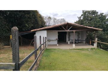 COD: 2327 - Casa campestre en venta – Variante Aeropuerto, Rionegro
