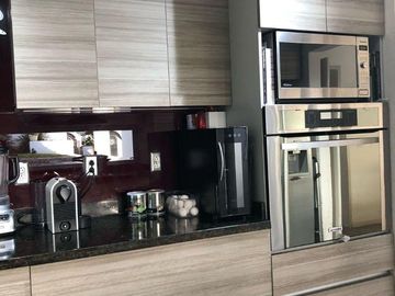 Amplia casa de 1 piso en Villas del Mesón. Ideal para quienes buscan comodidad y