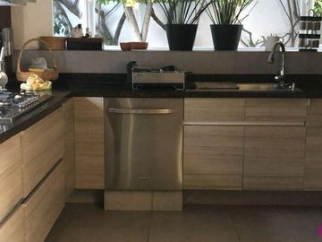 Amplia casa de 1 piso en Villas del Mesón. Ideal para quienes buscan comodidad y