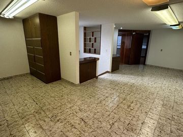 Espaciosa casa en VENTA en Satélite