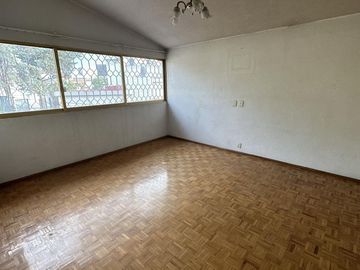 Espaciosa casa en VENTA en Satélite
