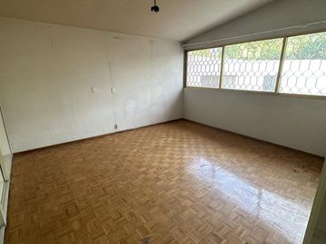 Espaciosa casa en VENTA en Satélite