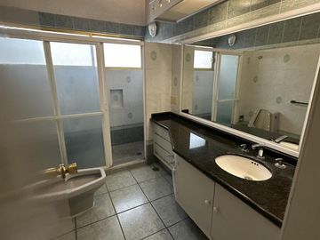 Espaciosa casa en VENTA en Satélite