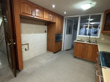 Espaciosa casa en VENTA en Satélite