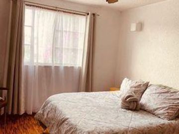 Casa en venta en Villas del Mesón con rec. en PB