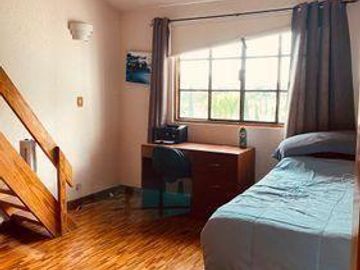 Casa en venta en Villas del Mesón con rec. en PB