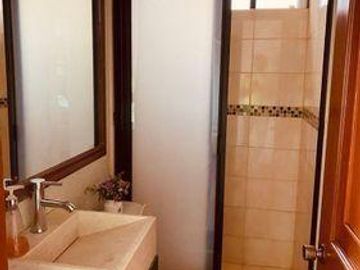 Casa en venta en Villas del Mesón con rec. en PB