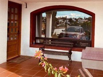 Casa en venta en Villas del Mesón con rec. en PB