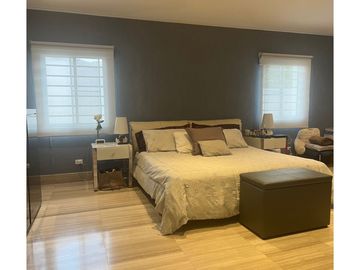 VENTA DE CASA EN URBANIZACIÓN LA LOMA - 6956RC