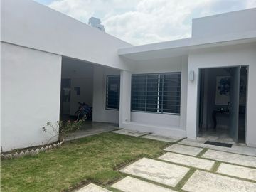 VENTA DE CASA EN URBANIZACIÓN LA LOMA - 6956RC