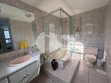 CASA DE VENTA SECTOR CUMBAYA