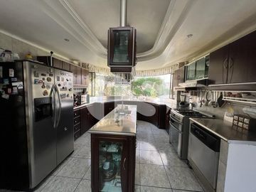 CASA DE VENTA SECTOR CUMBAYA