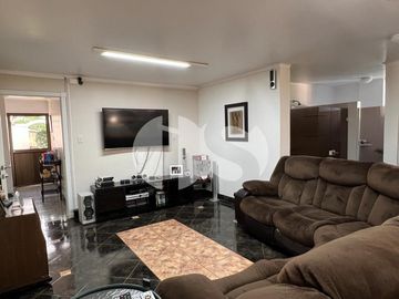 CASA DE VENTA SECTOR CUMBAYA