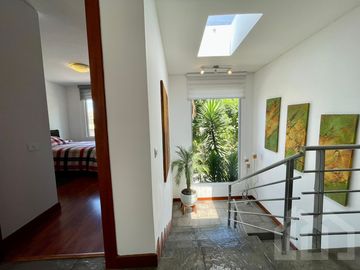 CASA DE VENTA EN CUMBAYA