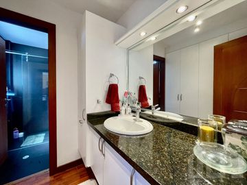 CASA DE VENTA EN CUMBAYA