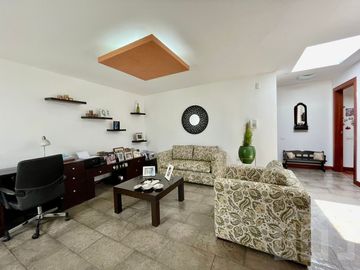 CASA DE VENTA EN CUMBAYA
