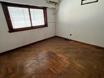 Casa para 2 Familias en venta en Lanus Oeste
