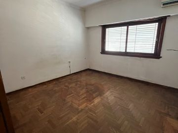 Casa para 2 Familias en venta en Lanus Oeste